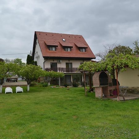 Villa Siret Sendreni Экстерьер фото