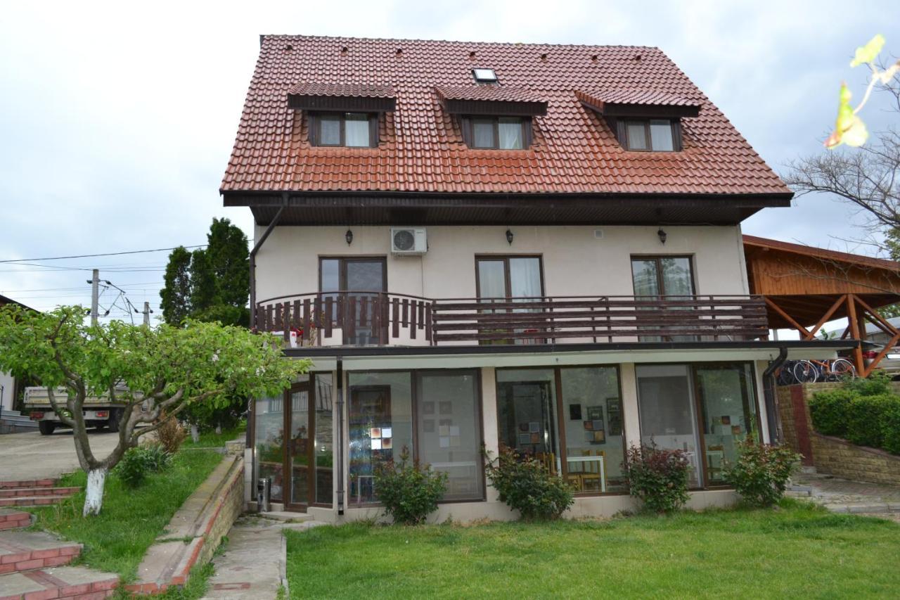 Villa Siret Sendreni Экстерьер фото