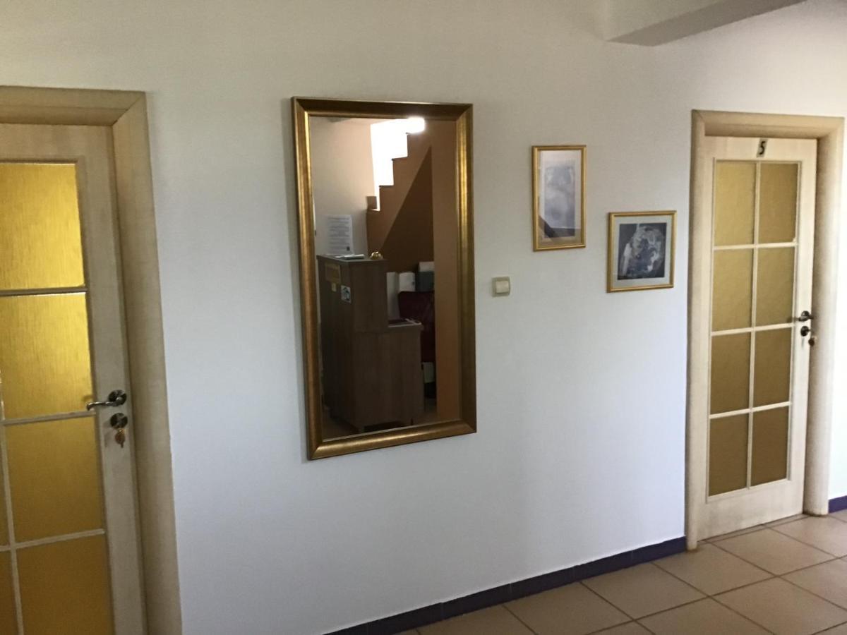 Villa Siret Sendreni Экстерьер фото
