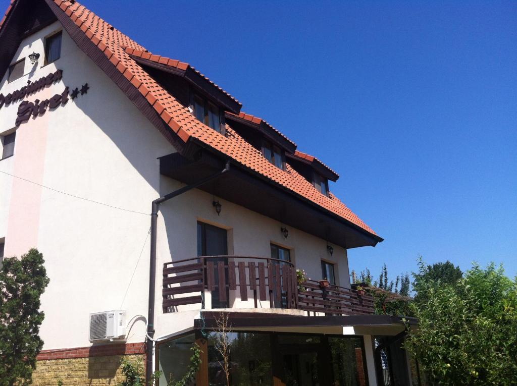 Villa Siret Sendreni Экстерьер фото